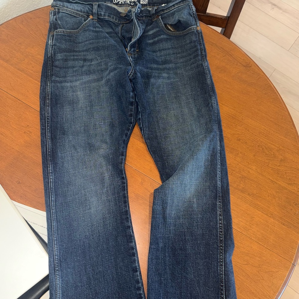 Men's Wrangler Retro Slim Jeans in Dark Blue Wash 34/32